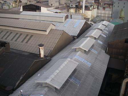某機械メーカー工場屋根公賓及び明り取り設置（L9東端・9工場）