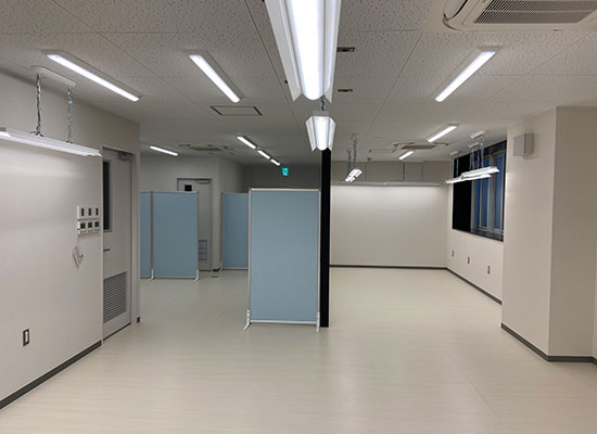 某百貨店縫製室移転