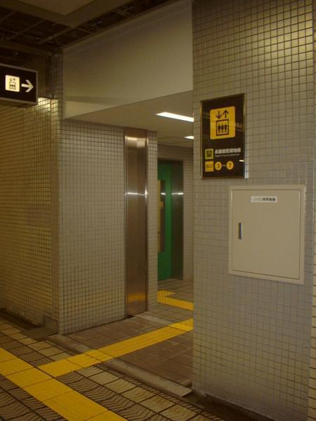R4号線森ノ宮駅EV設置工事