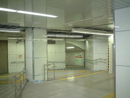 梅田駅居室改造工事（建築の部）